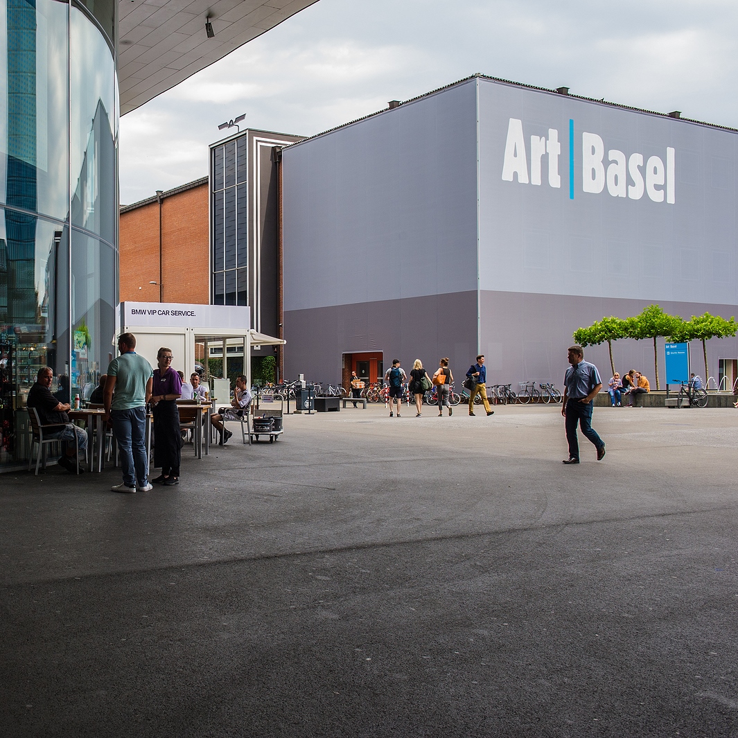 The Nuances of International Art Shipping from the USA to Europe