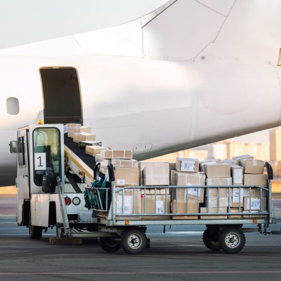 Air Freight vs Ground Shipping for Art: A Decision-Making Checklist