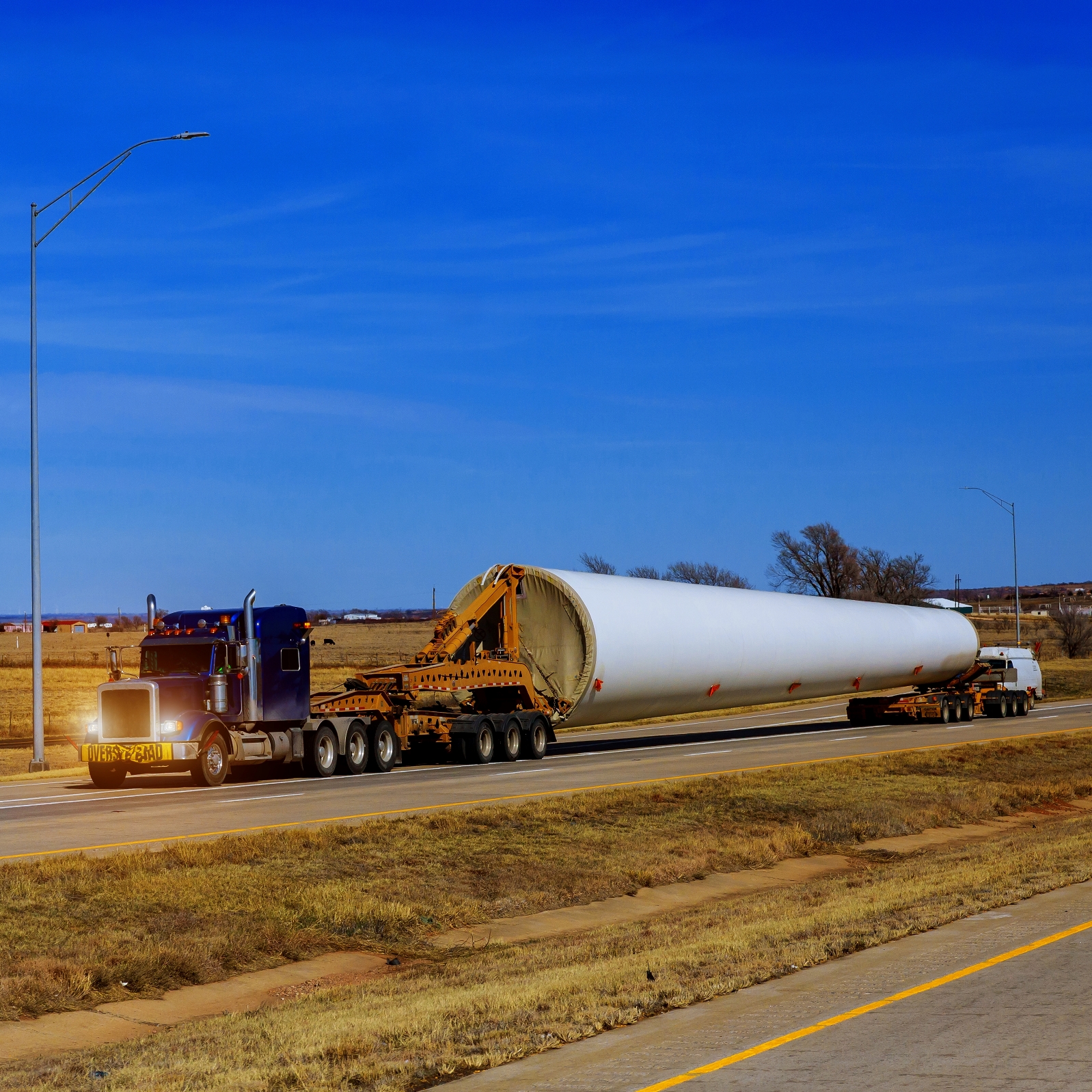 Key Factors That Influence the Success of Oversize Load Deliveries