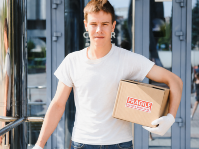 Art Courier vs. Freight Forwarder: Complete Breakdown of Roles
