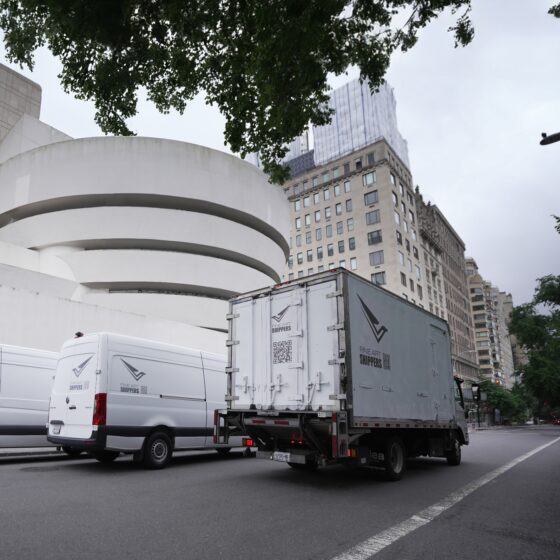 Climate-Controlled vs Non-Climate Art Transport: What to Choose