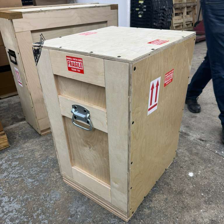 Custom-Built Reusable Art Crates: Are They Worth the Investment?