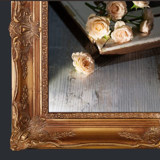 Why Artwork Gets Damaged During Shipping: The Frame Point