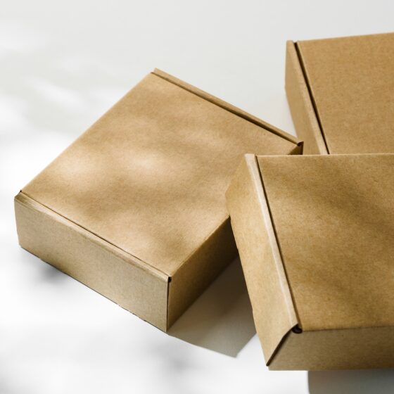 Mailer Boxes vs. Shipping Boxes: What's the Difference?