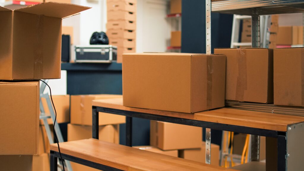 Mailer Boxes vs. Shipping Boxes: What's the Difference?