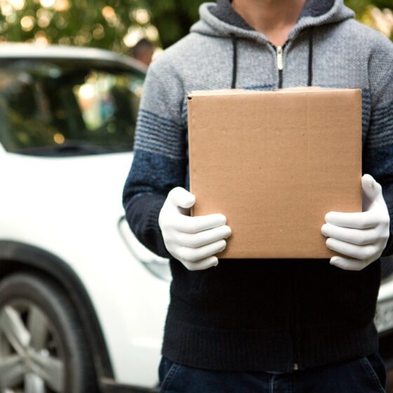 The Real Difference Between White Glove Delivery and Art Logistics