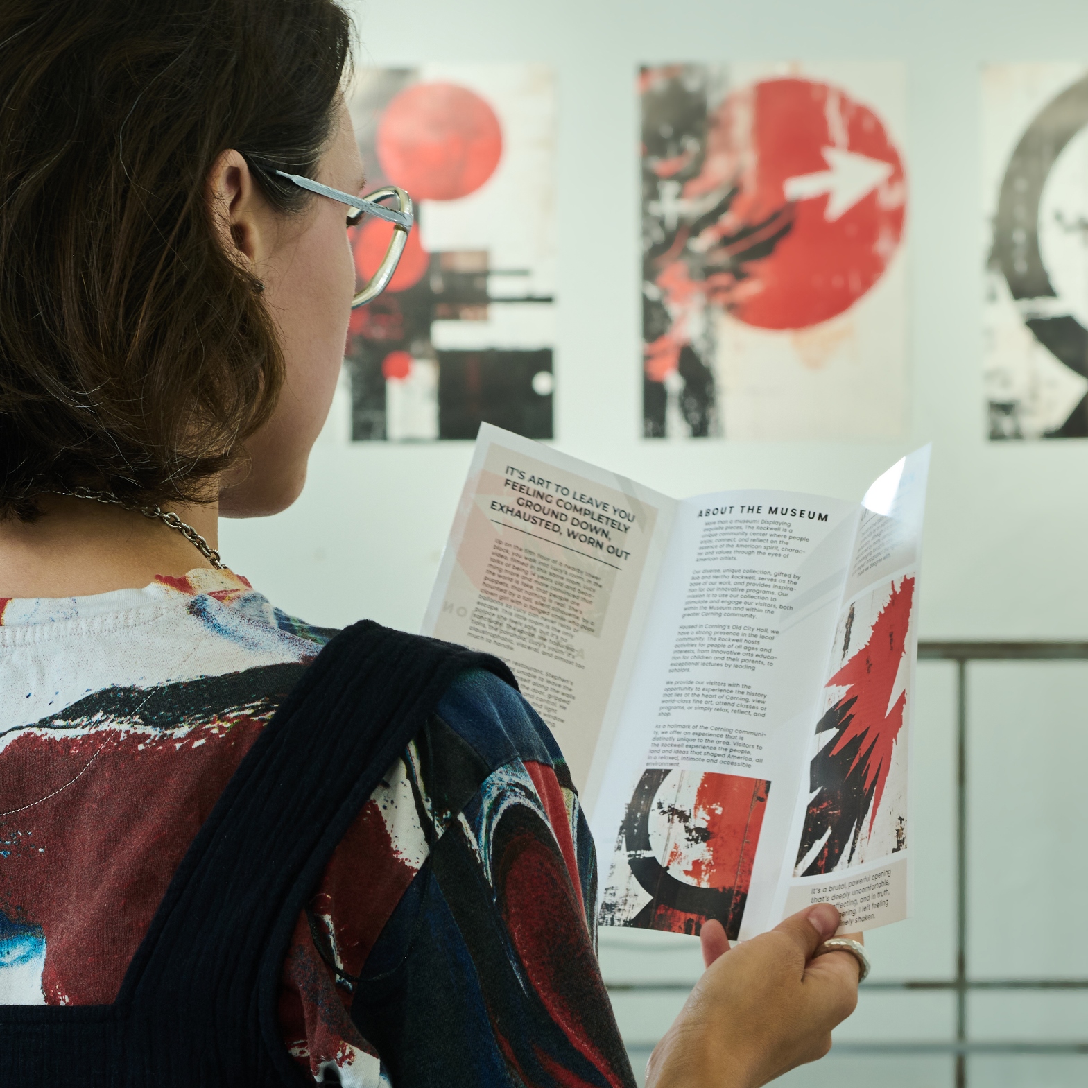 How Visual Branding Shapes the Experience of Art Events and Exhibitions