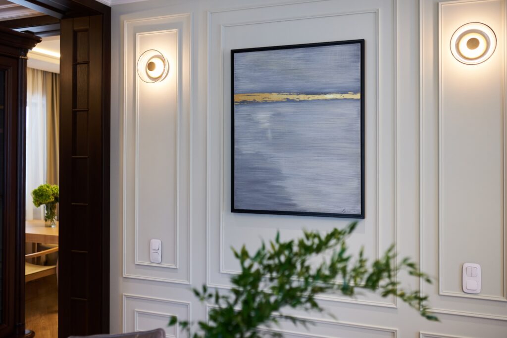 How to Light a Gallery Wall at Home Without Glare
