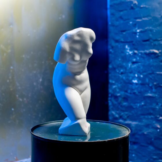 Sculpture Storage: The Physics of Holding a Heavy Object Still