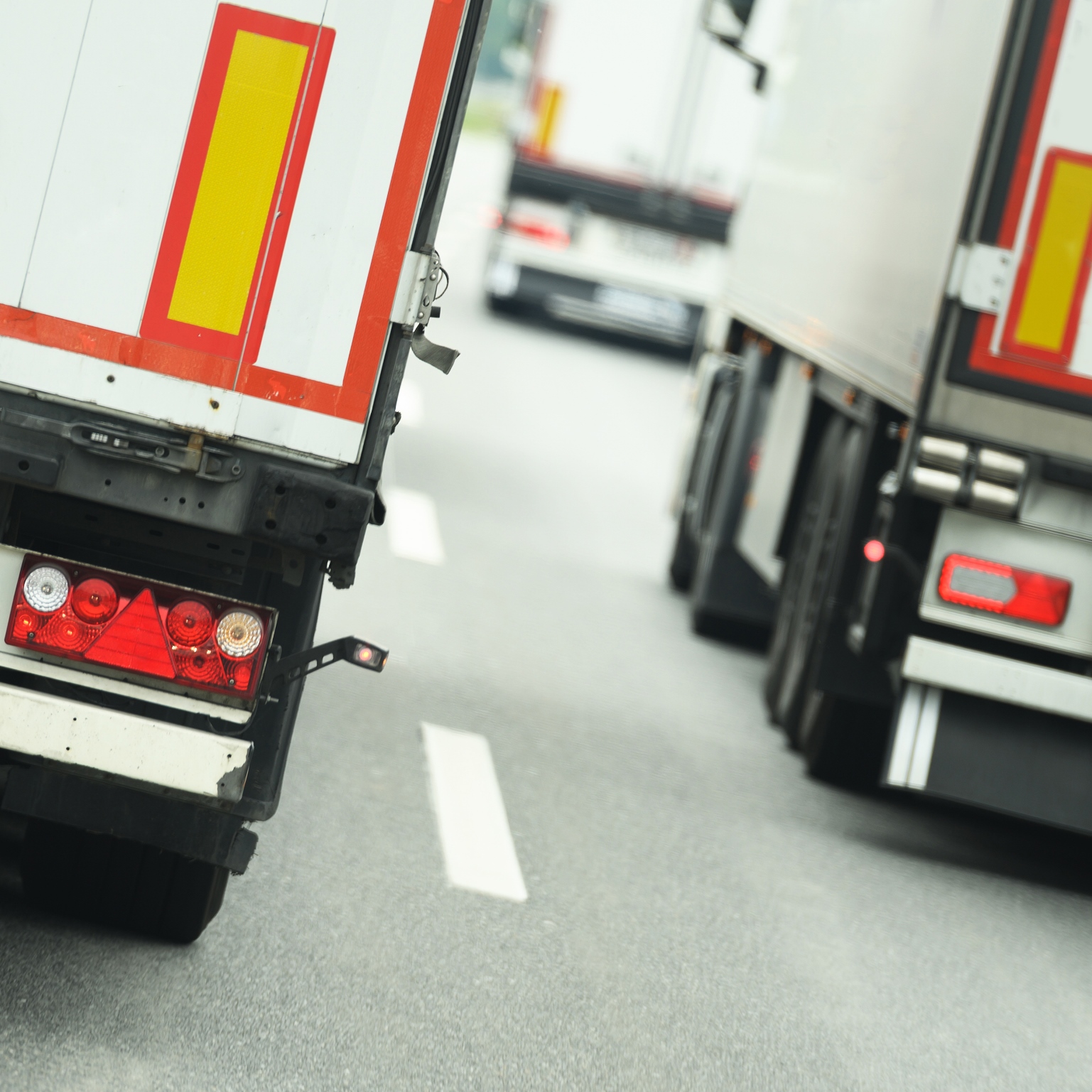 Why Reflective Tape Reduces Truck Accidents During Transportation