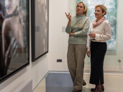 7 Steps for Moving Bulky Gallery Infrastructure and Fine Art