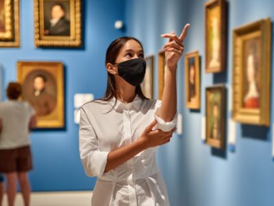 How Great Exhibition Design Guides Visitors Without Them Realizing It