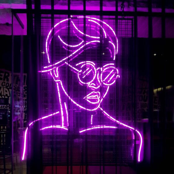 Warm or Cool: Choosing a Light Color for the Art on Your Walls