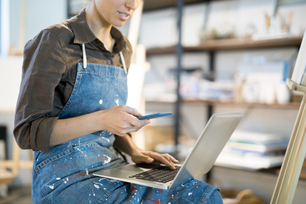 Smart Ways Artists Can Use Technology to Make Better Business Decisions